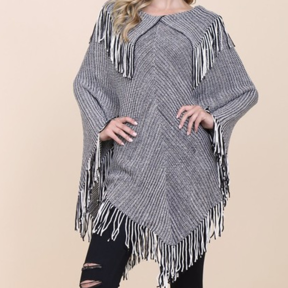FRINGE DETAIL PONCHO - Picture 3 of 3